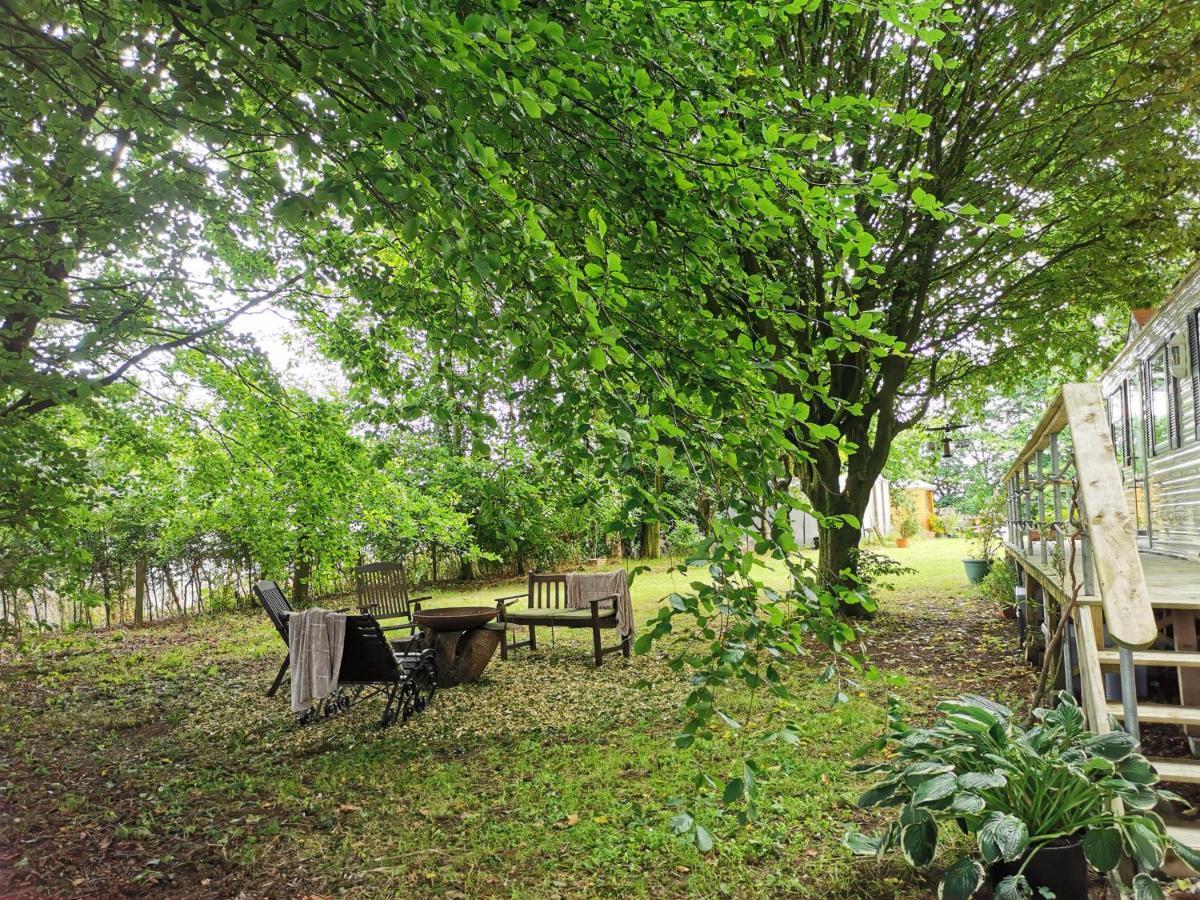 Doughery Den The Dark Hedges Hideaway Armoy 외부 사진
